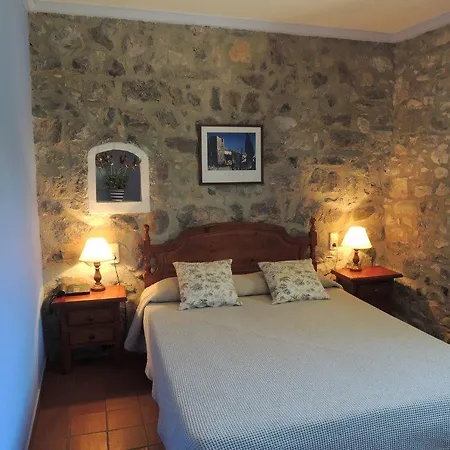 De La Rovira Guest house Oix