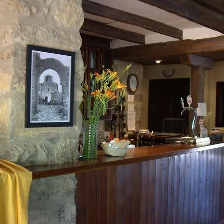 Pensión De La Rovira *