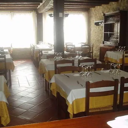 Pensión De La Rovira *